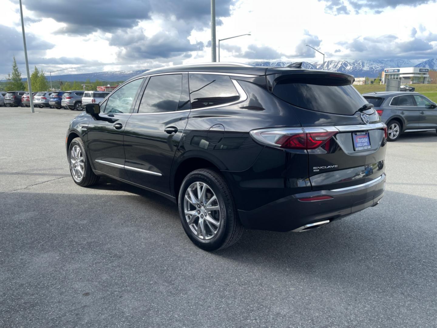 2022 BLACK /Gray Leather BUICK ENCLAVE PREMIUM (5GAEVBKW8NJ) with an 3.6L engine, Automatic transmission, located at 1960 Industrial Drive, Wasilla, 99654, (907) 274-2277, 61.573475, -149.400146 - Photo#2